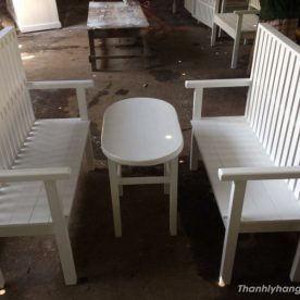 bàn ghế trắng sữa