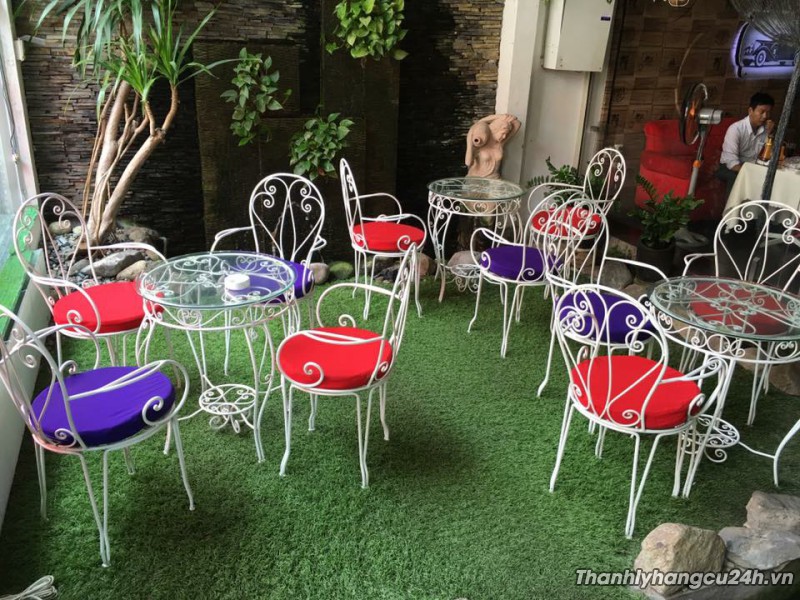 Thanh lý bàn ghế sắt kiểu mới 1 Thanh lý bàn ghế sắt kiểu mới