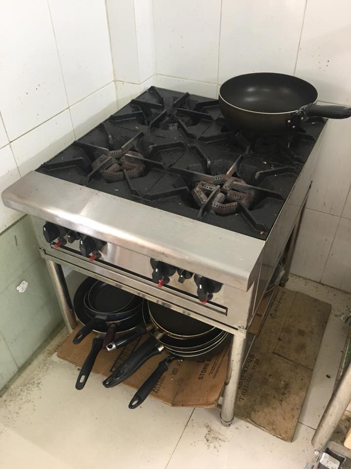 THANH LÝ BẾP ÂU 4 HỌNG GIÁ RẺ 1 THANH LÝ BẾP ÂU 4 HỌNG GIÁ RẺ